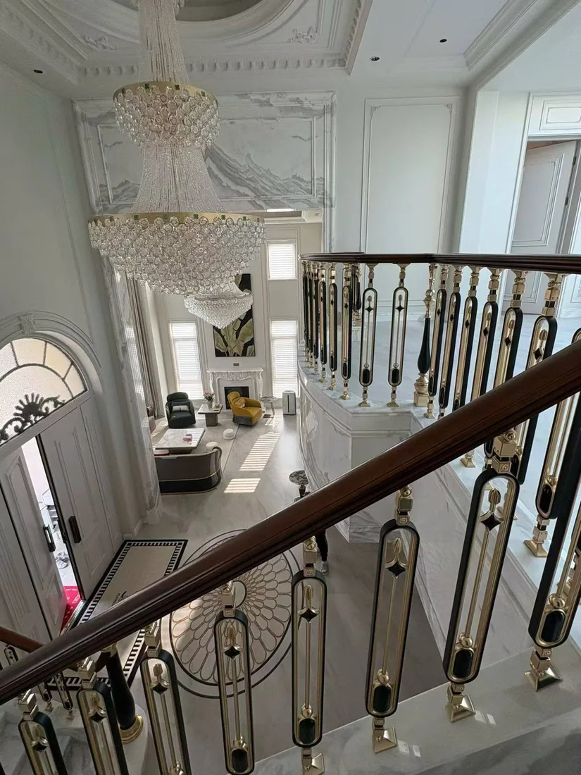 CHIFU staircase railing from above